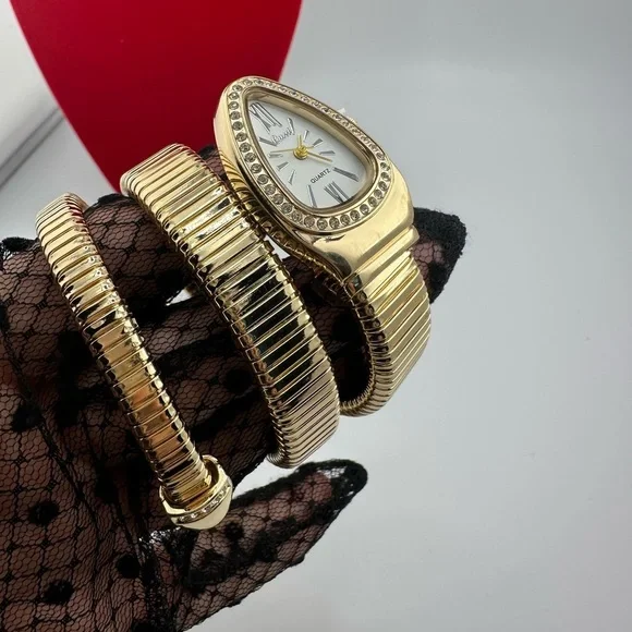 Luxury Serpenti Elegant Gold Wrap Women's Watch - Picture 7 of 17